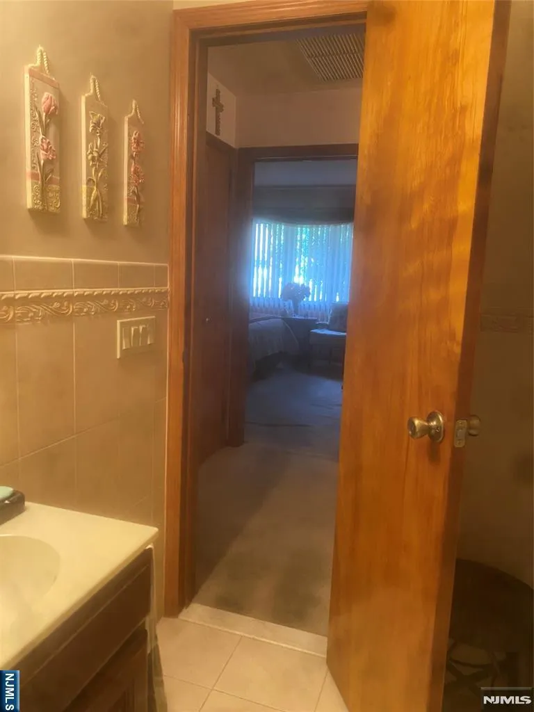 74 Avenue D Lodi, NJ 07644