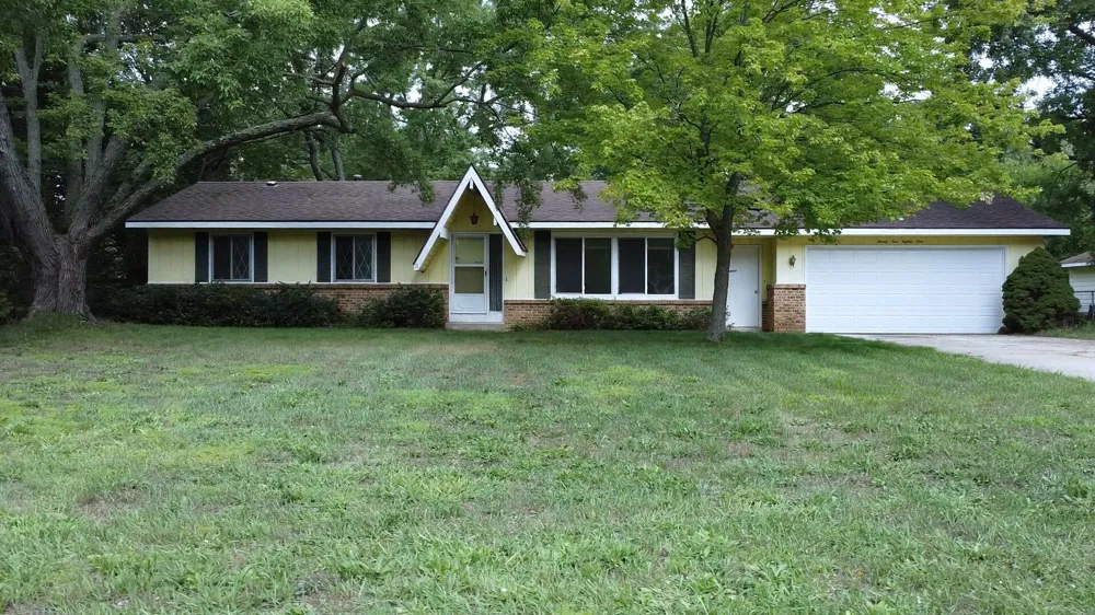 2989 Memorial Drive Park Township, MI 49424