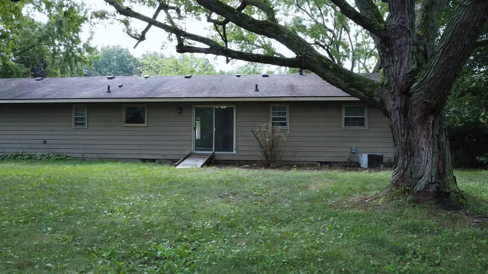2989 Memorial Drive Park Township, MI 49424