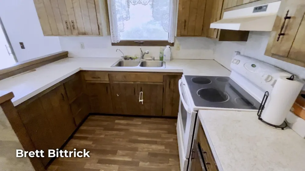2989 Memorial Drive Park Township, MI 49424