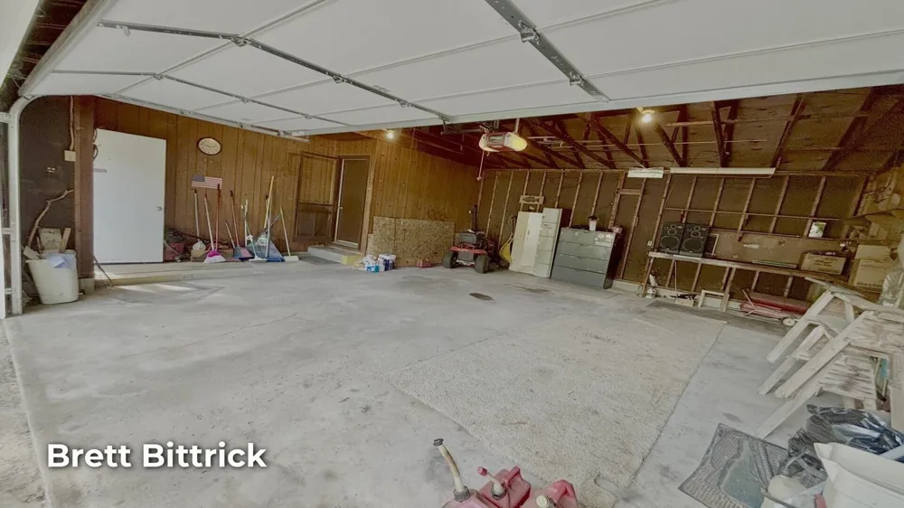 2989 Memorial Drive Park Township, MI 49424