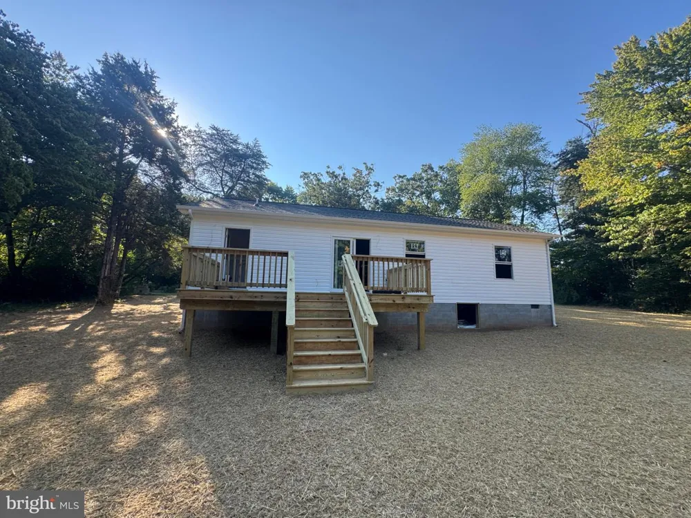 12927 SHANNON HILL RD Louisa, VA 23093