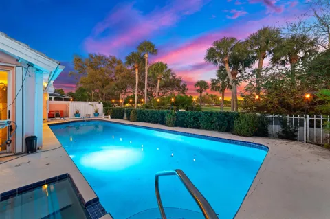 2370 Saratoga Bay Drive