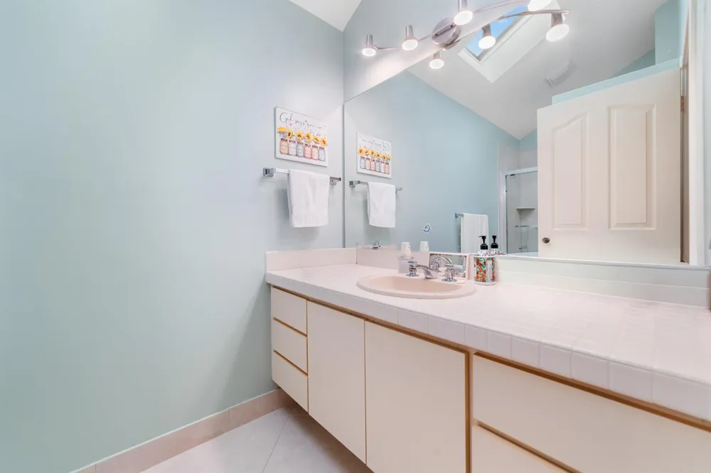 2370 Saratoga Bay Drive West Palm Beach, FL 33409