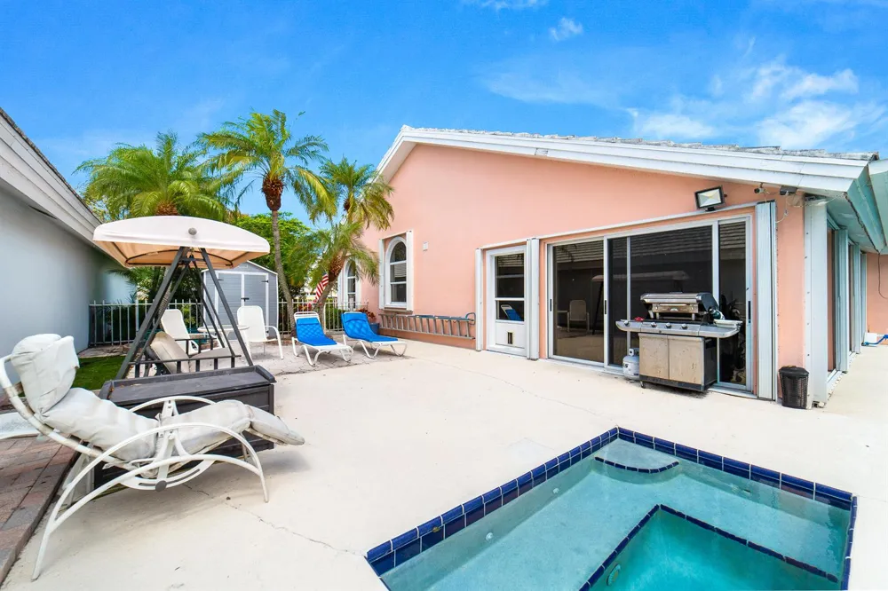 2370 Saratoga Bay Drive West Palm Beach, FL 33409