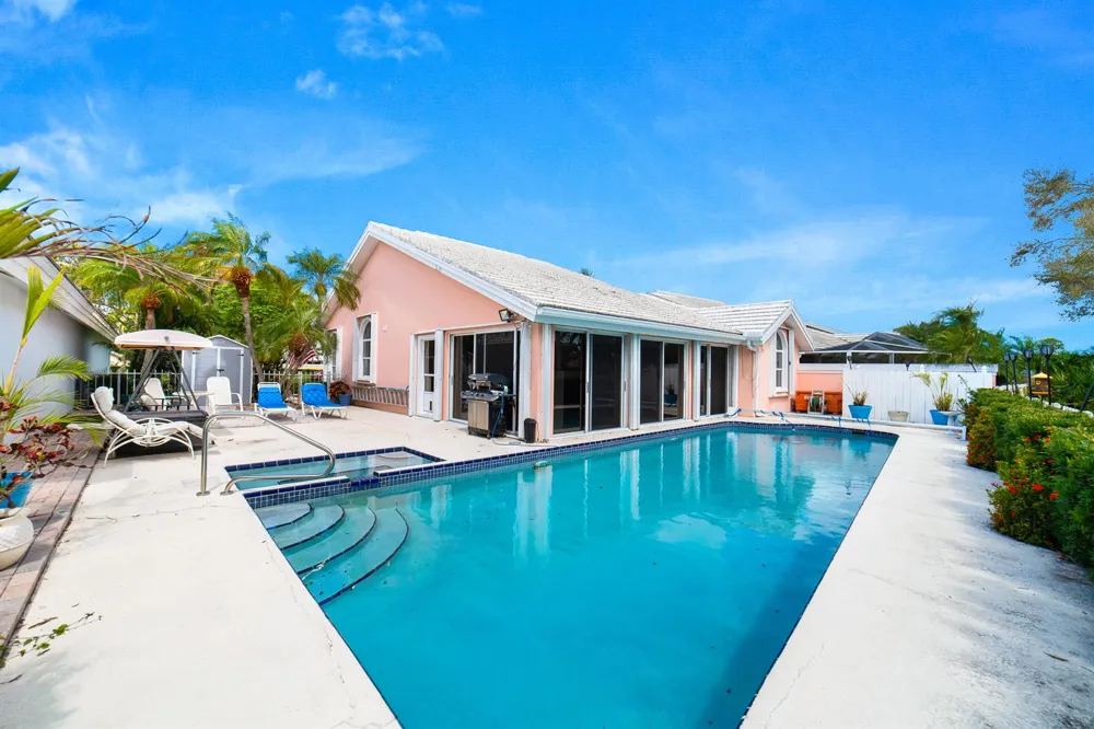 2370 Saratoga Bay Drive West Palm Beach, FL 33409