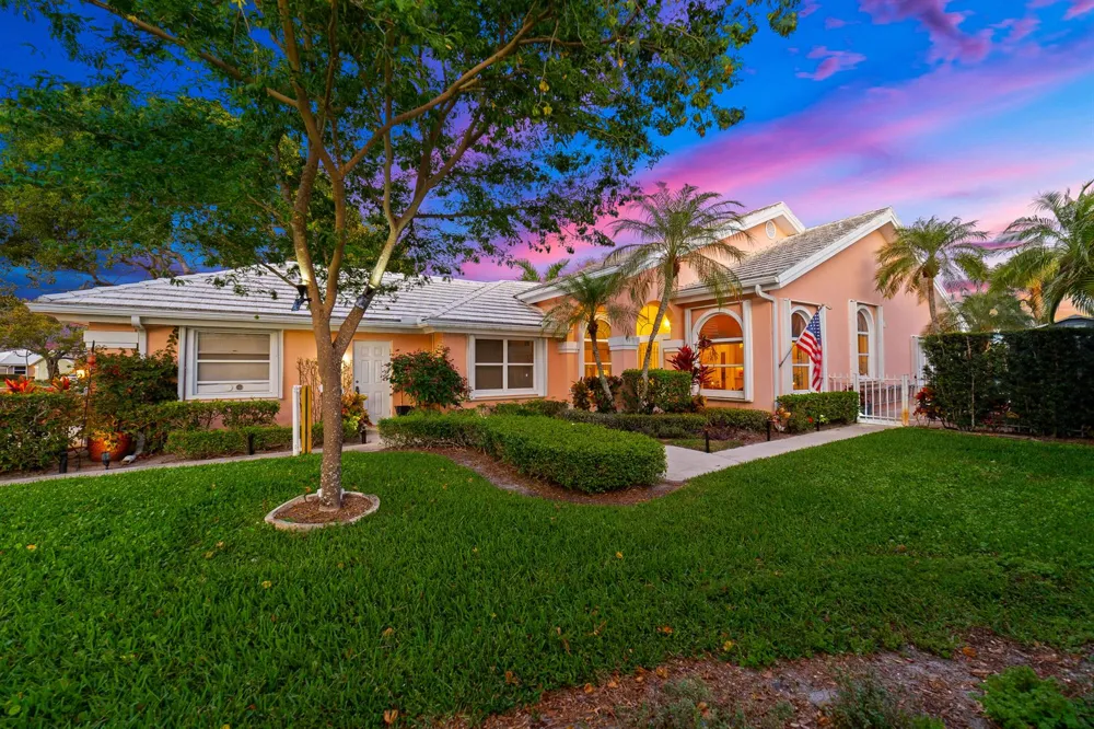 2370 Saratoga Bay Drive West Palm Beach, FL 33409