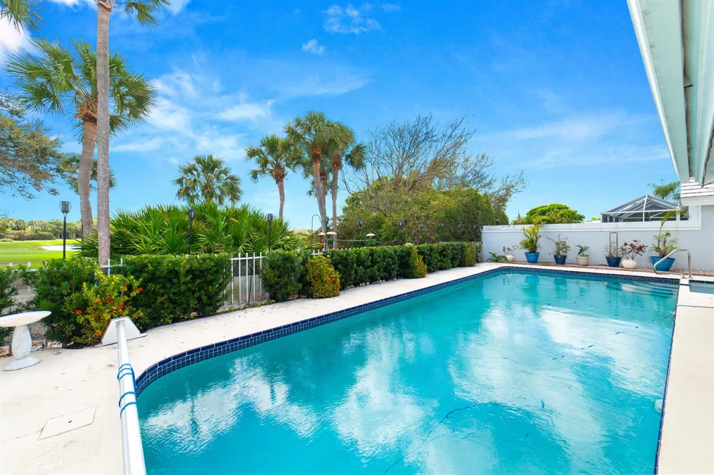 2370 Saratoga Bay Drive West Palm Beach, FL 33409