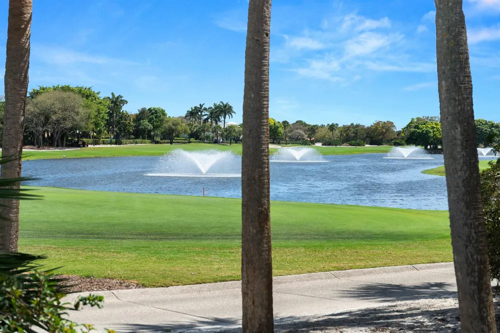 2370 Saratoga Bay Drive West Palm Beach, FL 33409