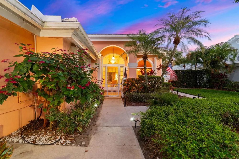 2370 Saratoga Bay Drive West Palm Beach, FL 33409