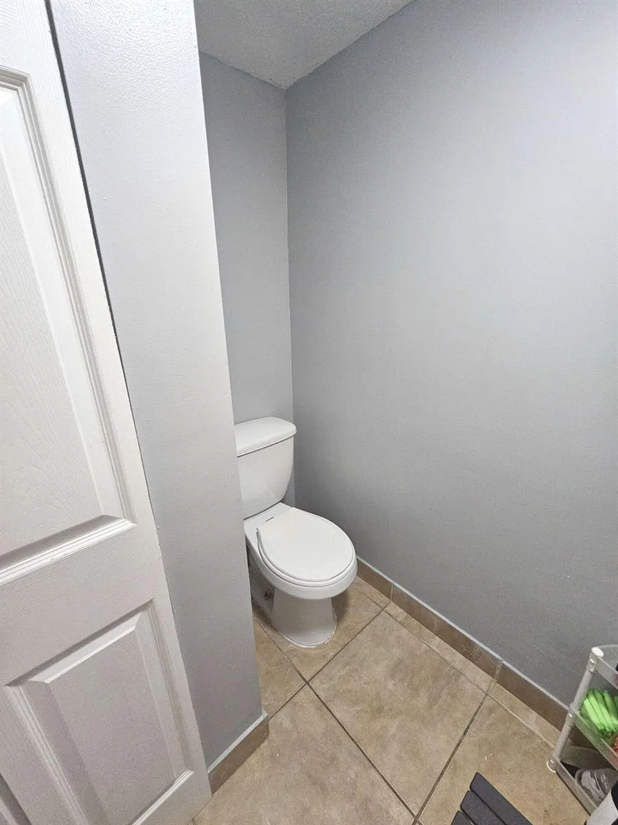 1540 FOREST LAKES CIRCLE #D West Palm Beach, FL 33406