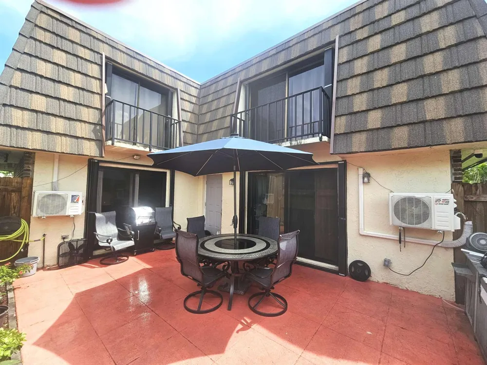 1540 FOREST LAKES CIRCLE #D West Palm Beach, FL 33406