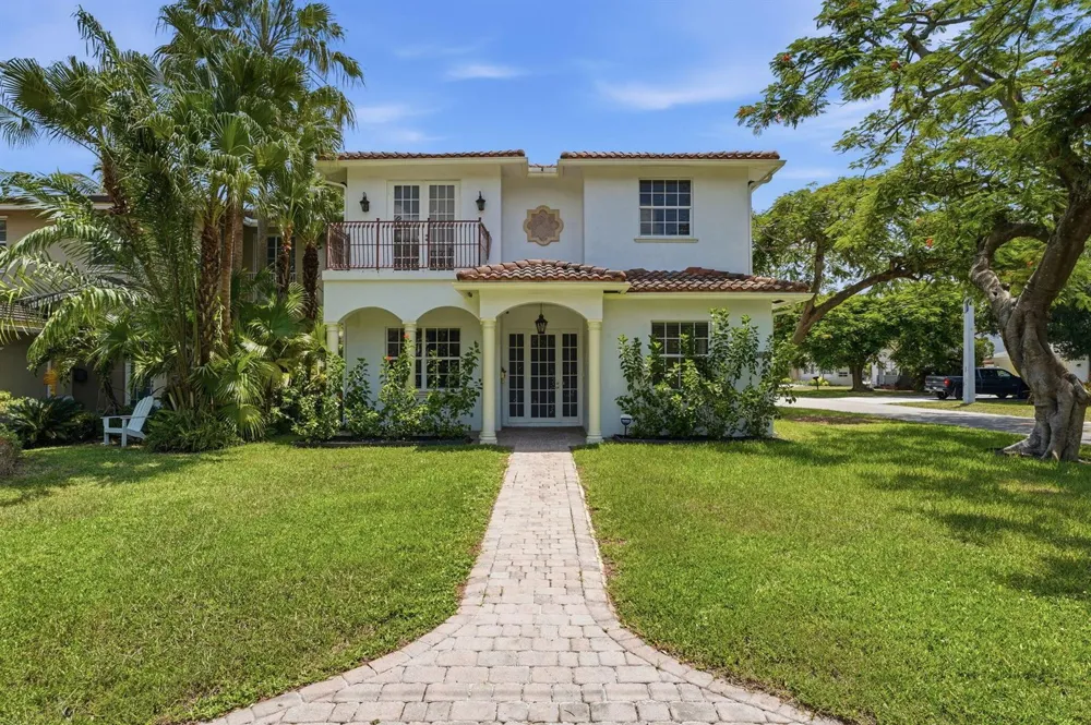 400 NE 8th Avenue Fort Lauderdale, FL 33301
