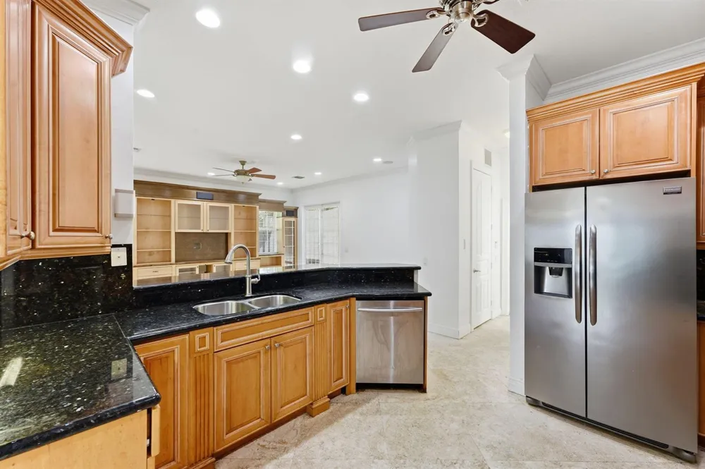400 NE 8th Avenue Fort Lauderdale, FL 33301