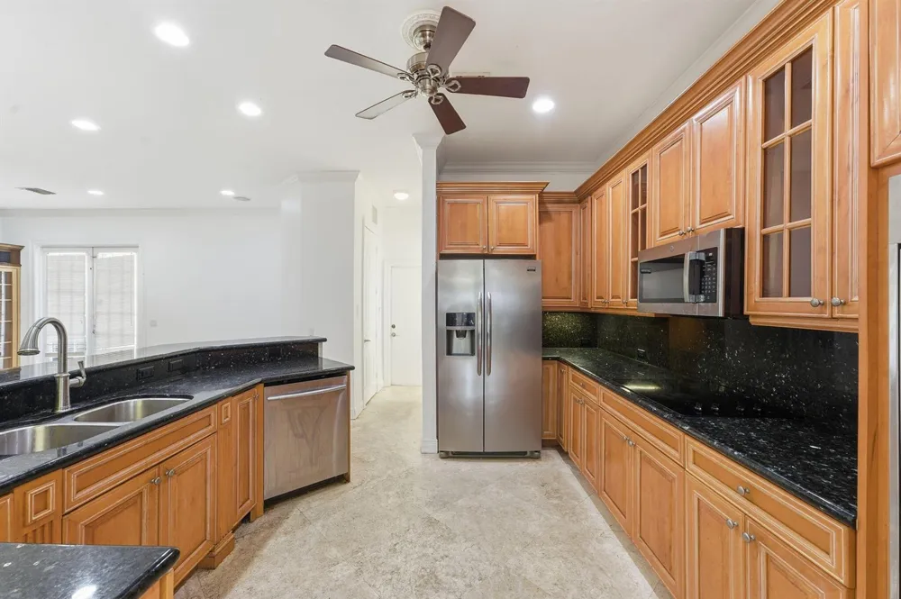 400 NE 8th Avenue Fort Lauderdale, FL 33301