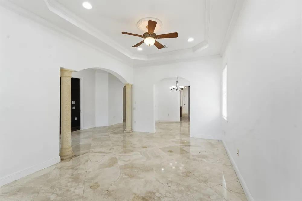 400 NE 8th Avenue Fort Lauderdale, FL 33301