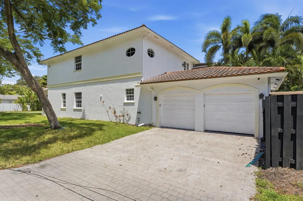 400 NE 8th Avenue Fort Lauderdale, FL 33301