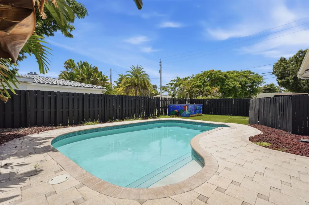 400 NE 8th Avenue Fort Lauderdale, FL 33301
