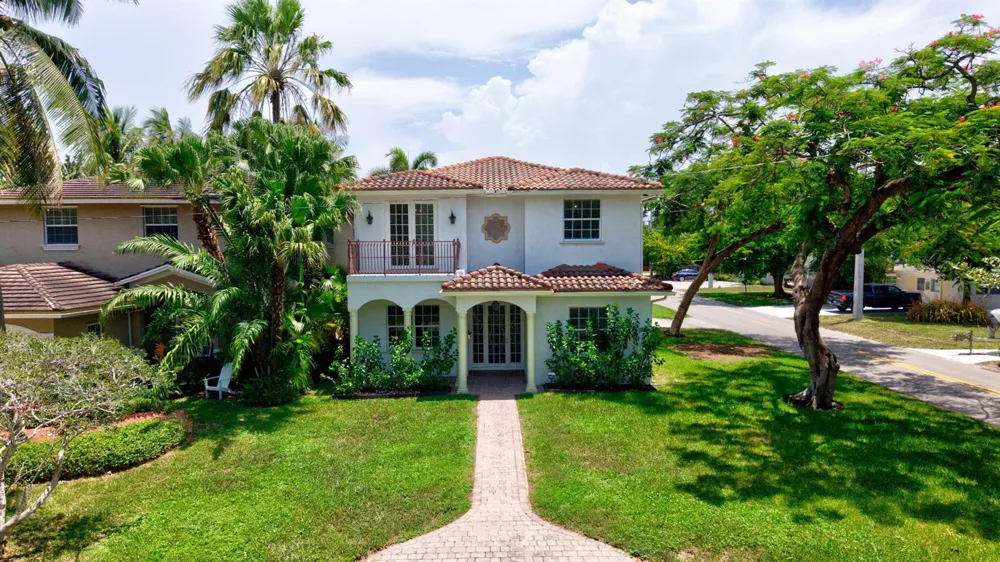 400 NE 8th Avenue Fort Lauderdale, FL 33301