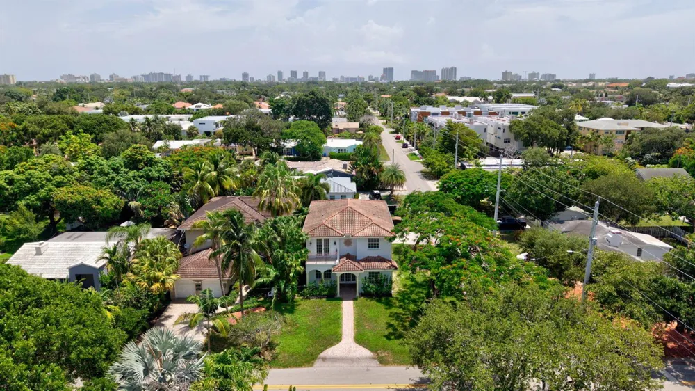 400 NE 8th Avenue Fort Lauderdale, FL 33301