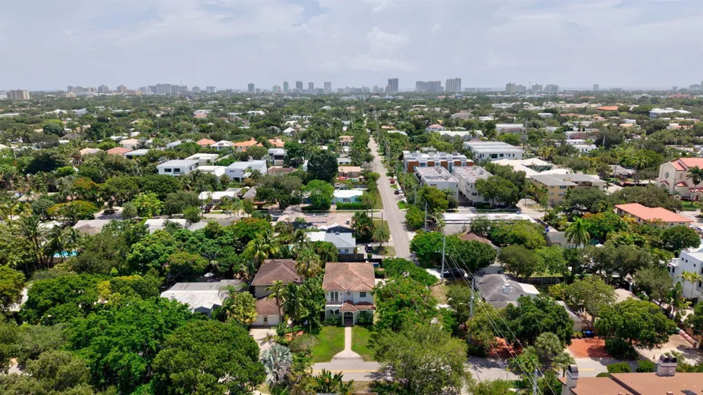 400 NE 8th Avenue Fort Lauderdale, FL 33301