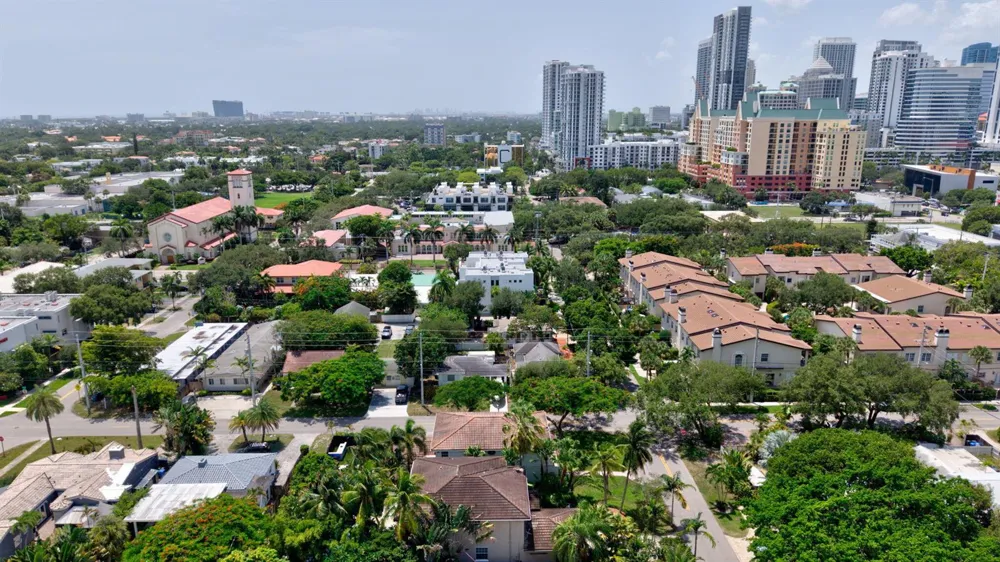 400 NE 8th Avenue Fort Lauderdale, FL 33301