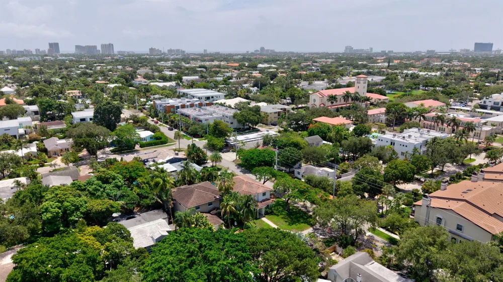 400 NE 8th Avenue Fort Lauderdale, FL 33301