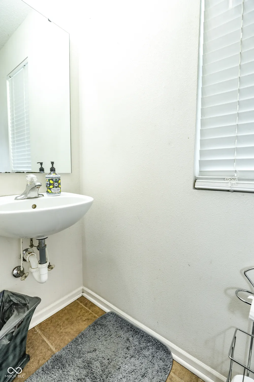 11505 Presidio Drive Indianapolis, IN 46235