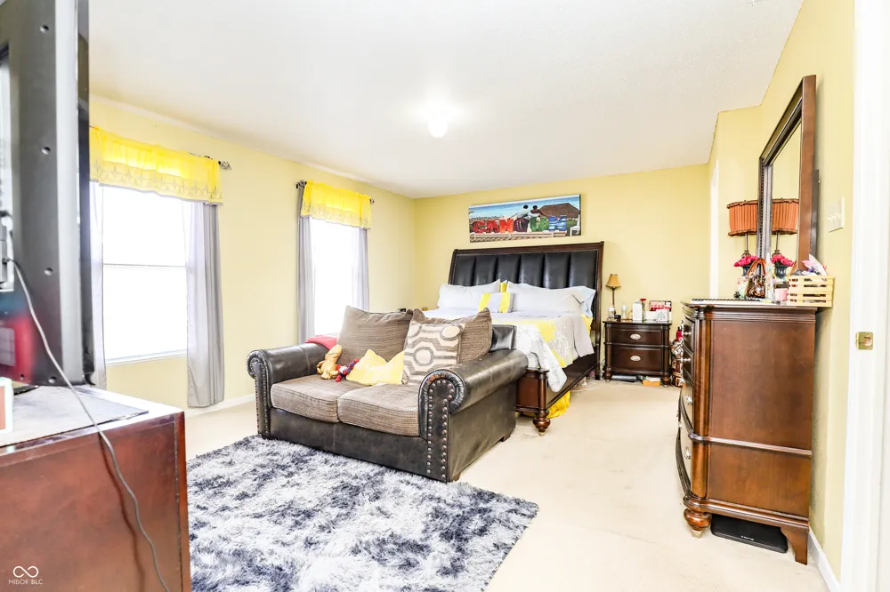 11505 Presidio Drive Indianapolis, IN 46235