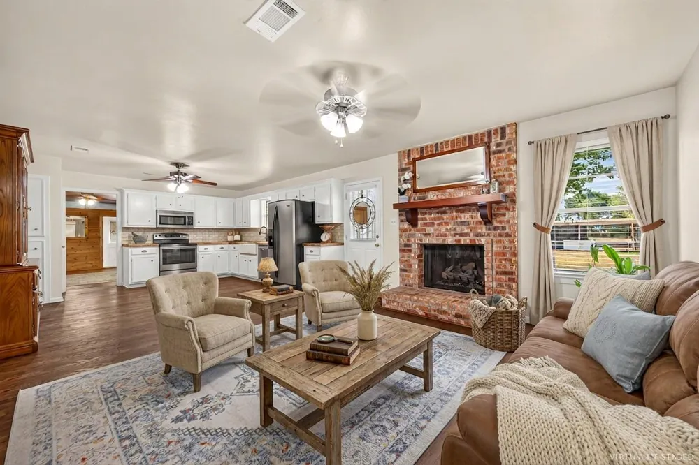 10704 Buls Road East Bernard, TX 77435