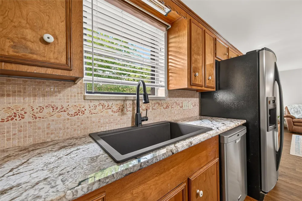 10704 Buls Road East Bernard, TX 77435