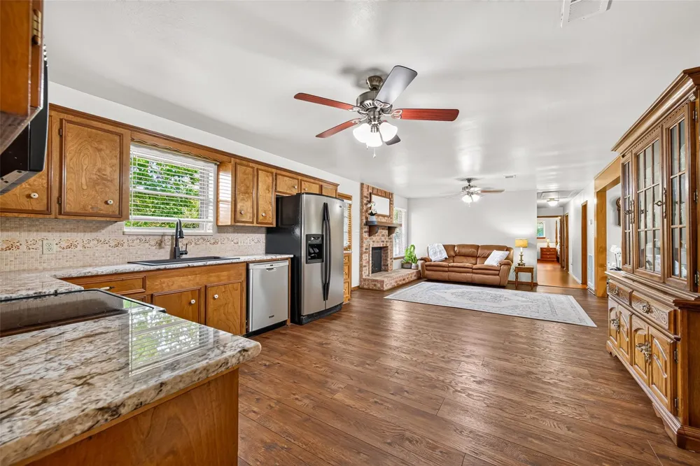 10704 Buls Road East Bernard, TX 77435
