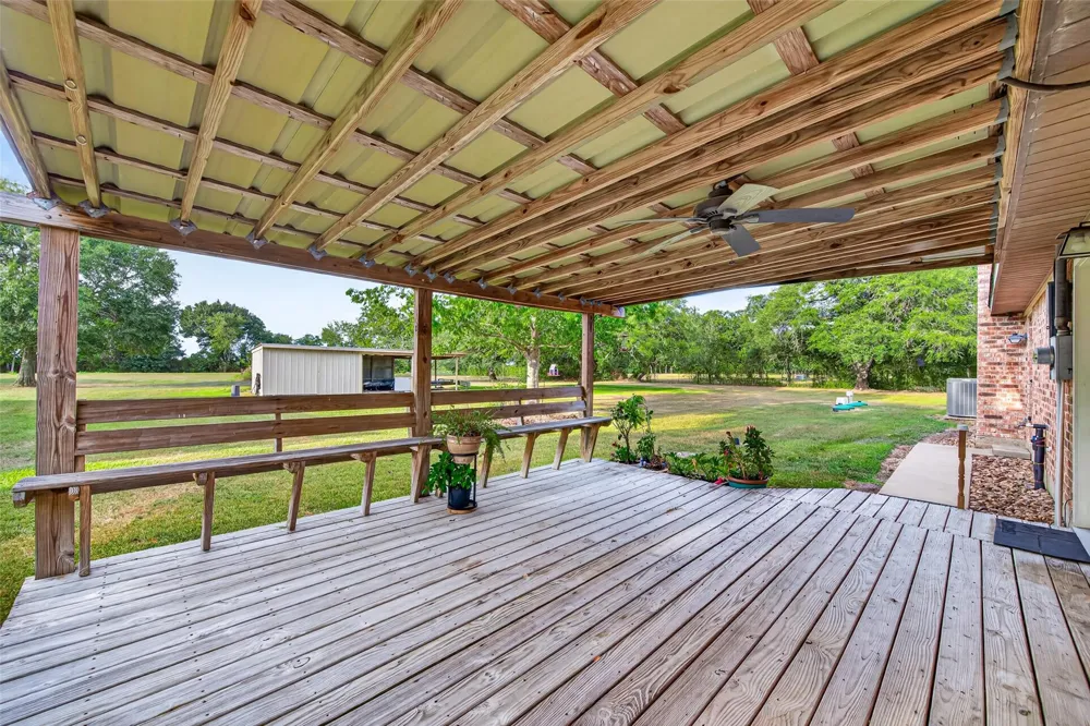 10704 Buls Road East Bernard, TX 77435