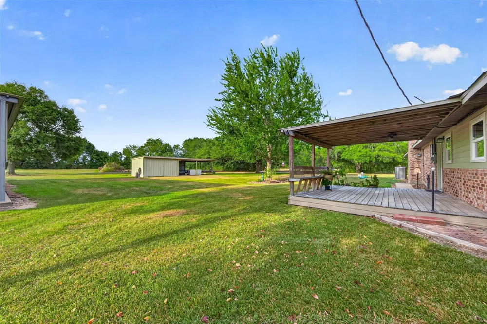10704 Buls Road East Bernard, TX 77435