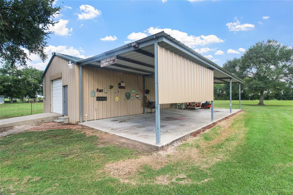 10704 Buls Road East Bernard, TX 77435