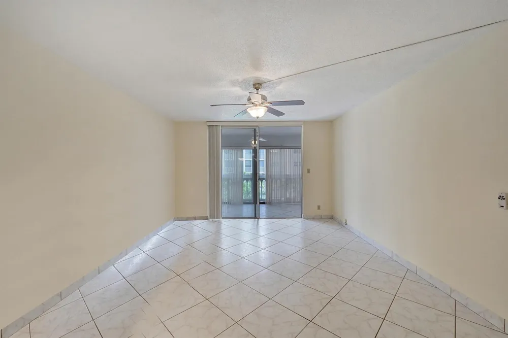 610 NE 12TH AVENUE #306 Hallandale Beach, FL 33009