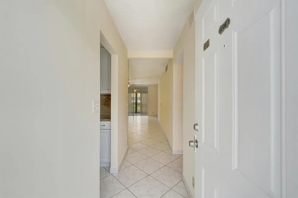 610 NE 12TH AVENUE #306 Hallandale Beach, FL 33009