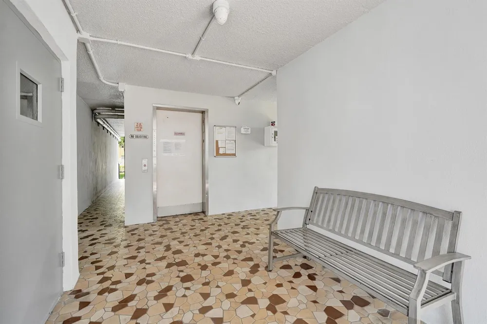 610 NE 12TH AVENUE #306 Hallandale Beach, FL 33009
