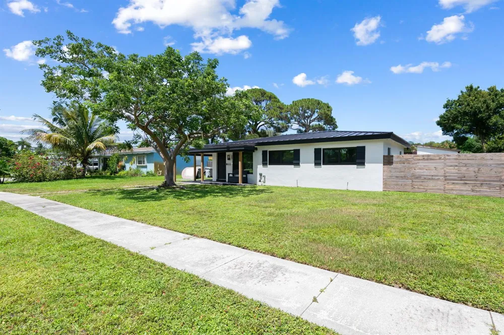 1032 SW 1ST TERRACE Pompano Beach, FL 33060
