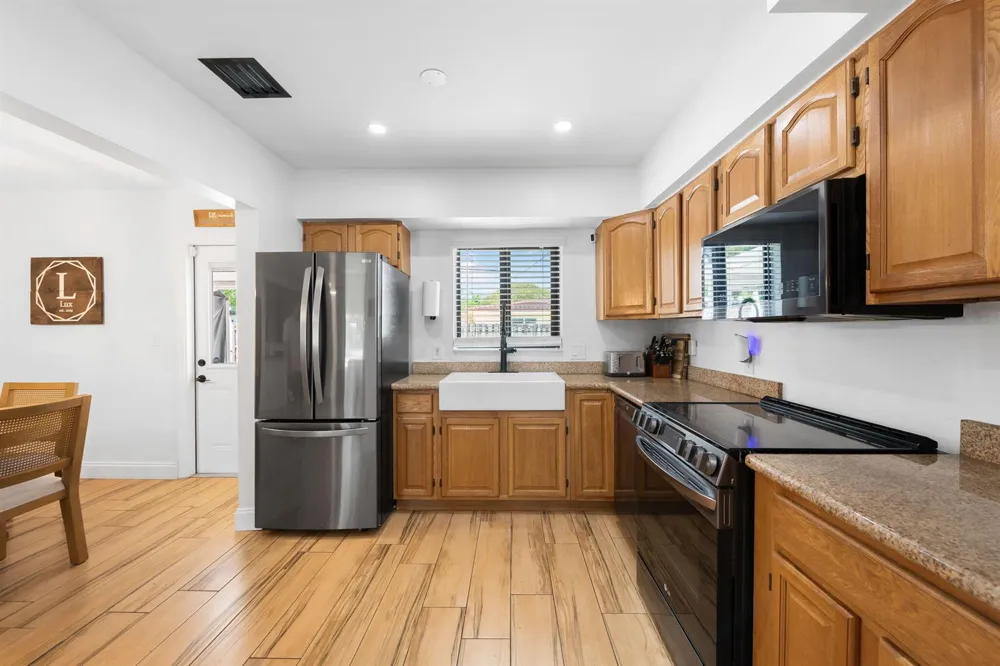 1032 SW 1ST TERRACE Pompano Beach, FL 33060