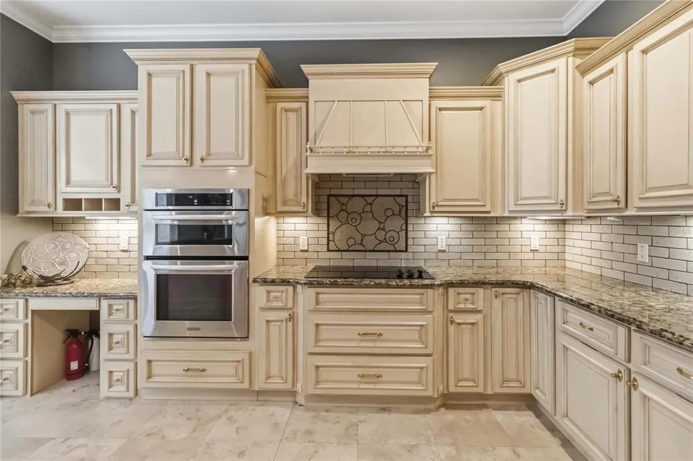 438 HARBOUR OAKS POINTE DRIVE Orlando, FL 32809
