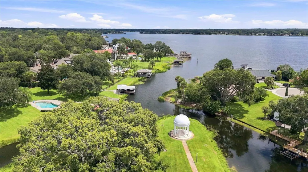 438 HARBOUR OAKS POINTE DRIVE Orlando, FL 32809