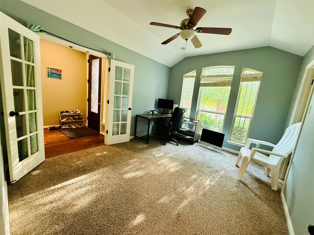 209 Monahans Drive Georgetown, TX 78628