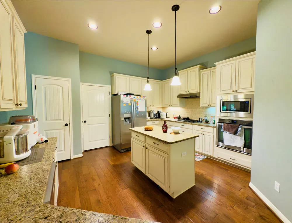 209 Monahans Drive Georgetown, TX 78628