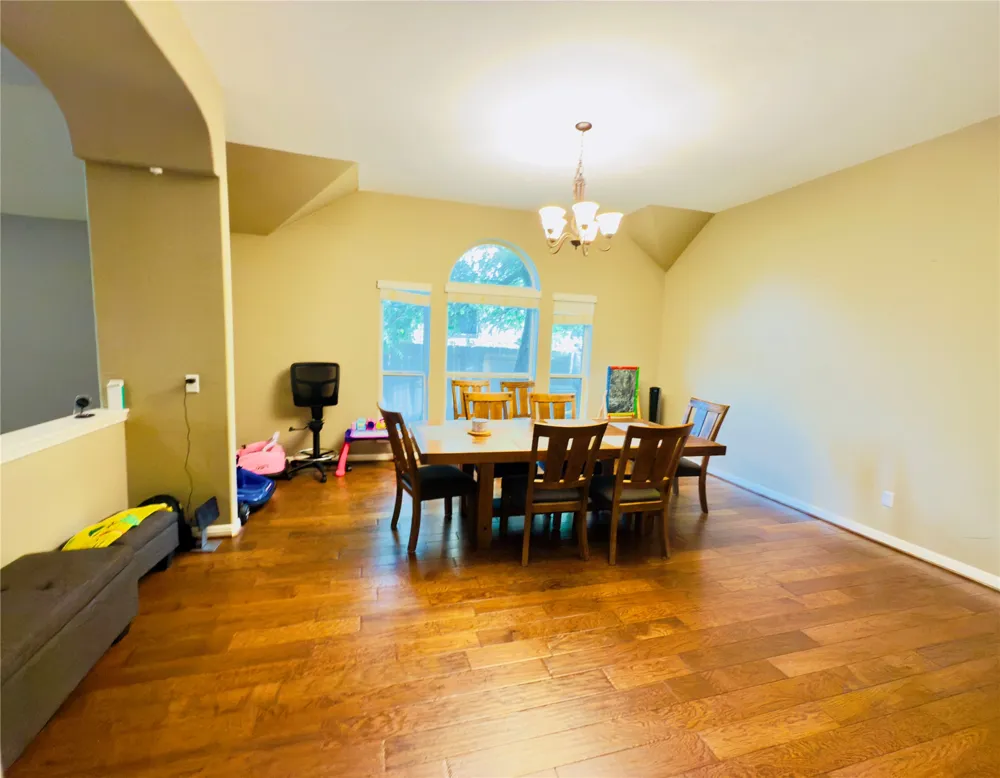 209 Monahans Drive Georgetown, TX 78628