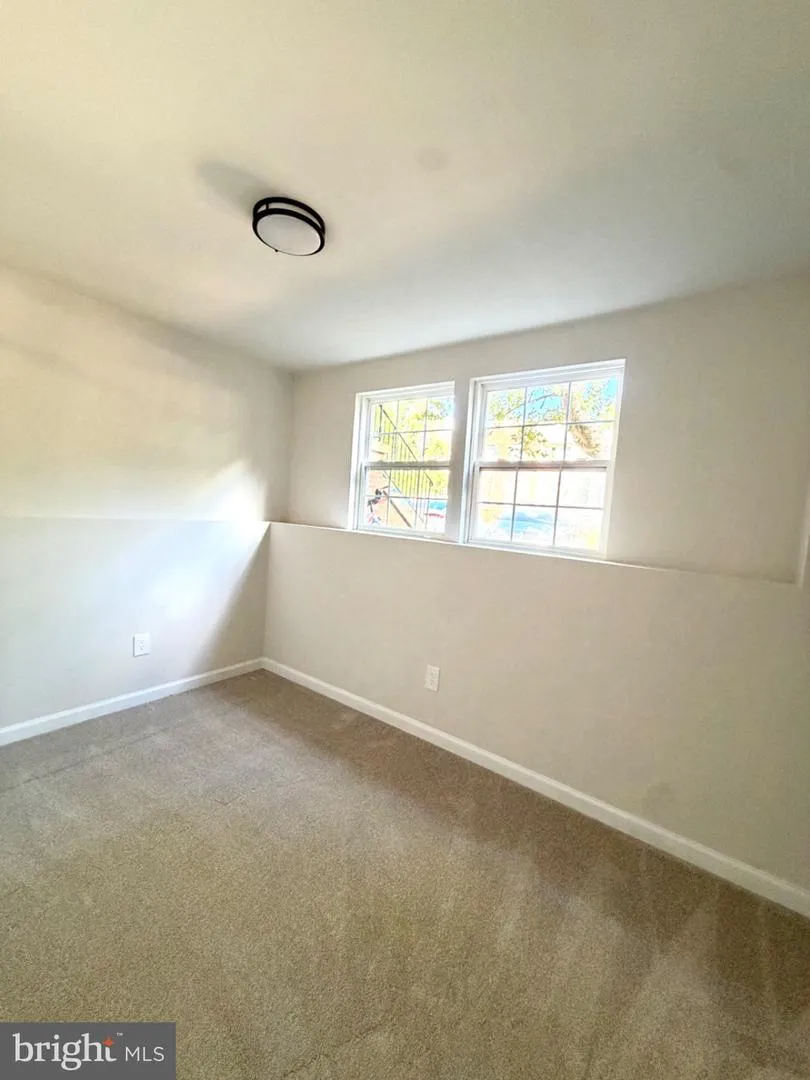 6968 MANAHOAC PLACE Gainesville, VA 20155
