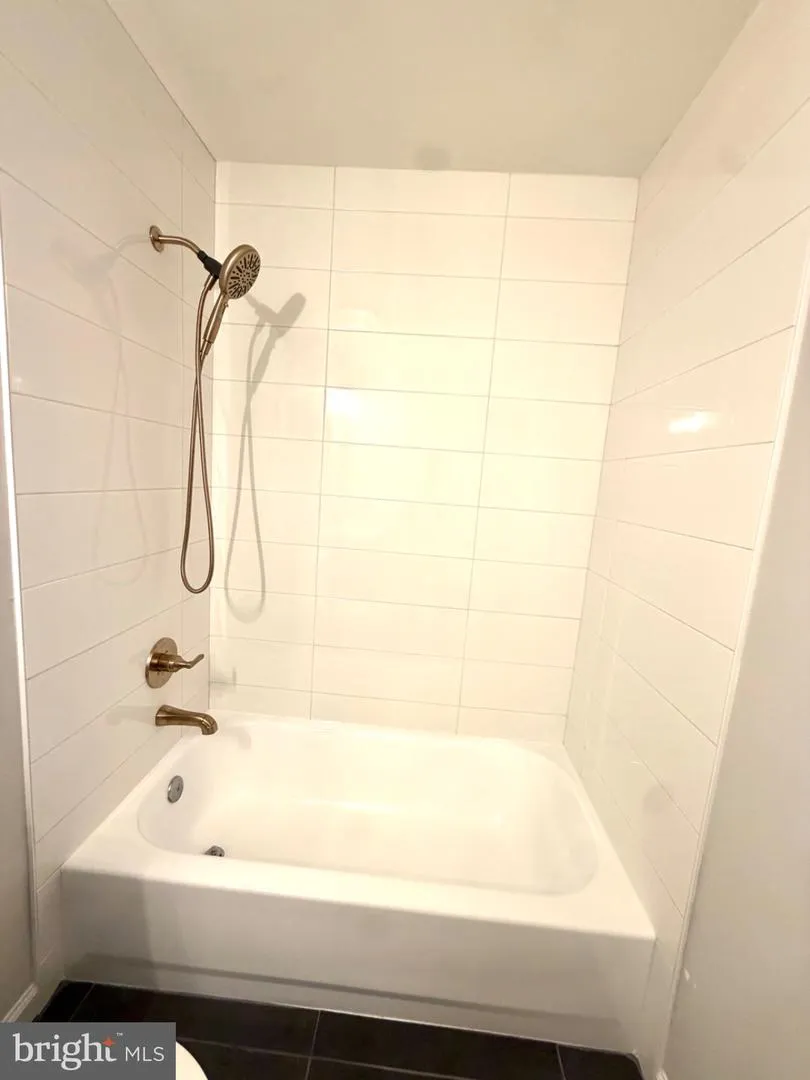 6968 MANAHOAC PLACE Gainesville, VA 20155