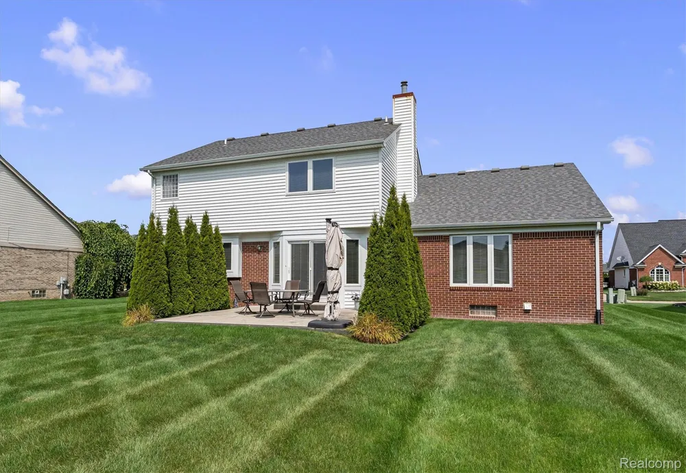 16016 Berry Lane Macomb Township, MI 48044