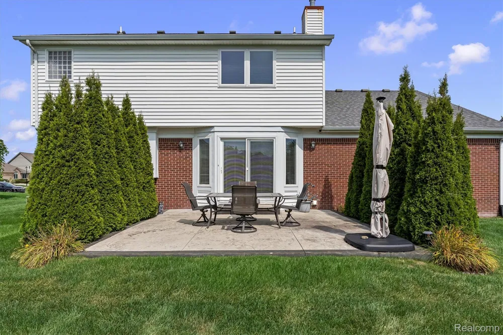 16016 Berry Lane Macomb Township, MI 48044