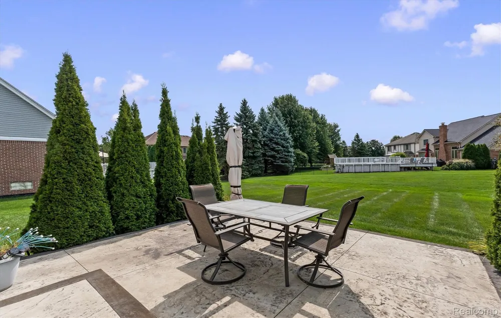 16016 Berry Lane Macomb Township, MI 48044